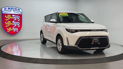 Snow White Pearl 2025 Kia Soul LX