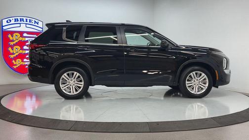 Labrador Black Pearl 2024 Mitsubishi Outlander ES 2.5 S-AWC