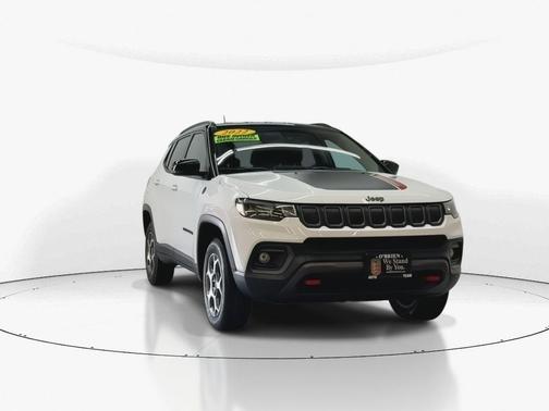Bright White Clearcoat 2022 Jeep Compass Trailhawk