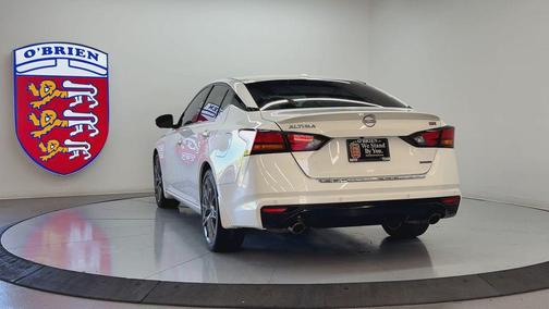 Pearl White Tricoat 2023 Nissan Altima SR VC-Turbo FWD