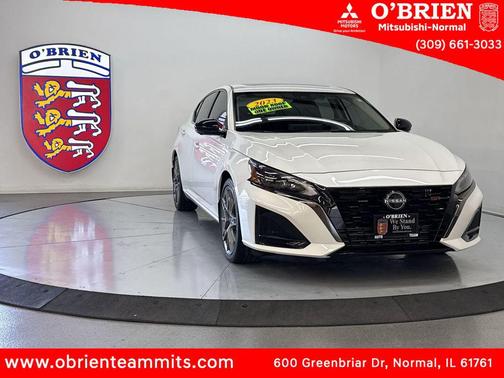 Pearl White Tricoat 2023 Nissan Altima SR VC-Turbo FWD