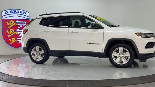 Bright White Clearcoat 2022 Jeep Compass Latitude