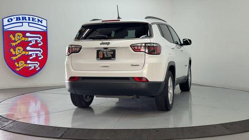 Bright White Clearcoat 2022 Jeep Compass Latitude