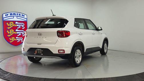 Ceramic White 2023 Hyundai VENUE SE