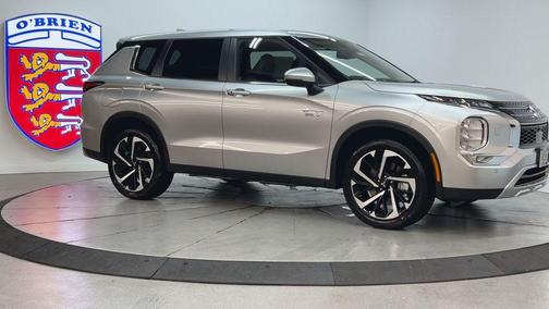 Alloy Silver Metallic 2025 Mitsubishi Outlander SE S-AWC