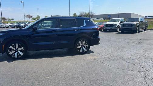 Cosmic Blue Metallic 2026 Mitsubishi Outlander SE 1.5T 2WD