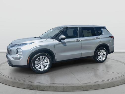 Alloy Silver Metallic 2026 Mitsubishi Outlander ES S-AWC
