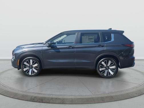Graphite Gray 2026 Mitsubishi Outlander SE S-AWC