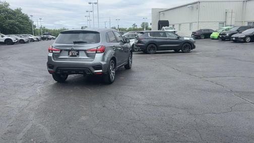 Mercury Gray Metallic 2026 Mitsubishi Outlander Sport 2.0 ES