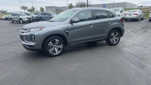 Mercury Gray Metallic 2026 Mitsubishi Outlander Sport 2.0 ES