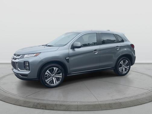 Mercury Gray Metallic 2026 Mitsubishi Outlander Sport 2.0 ES