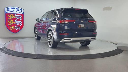 Cosmic Blue Metallic 2024 Mitsubishi Outlander SE S-AWC