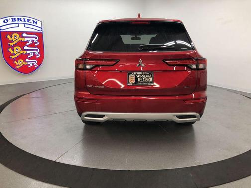 Red Diamond 2022 Mitsubishi Outlander