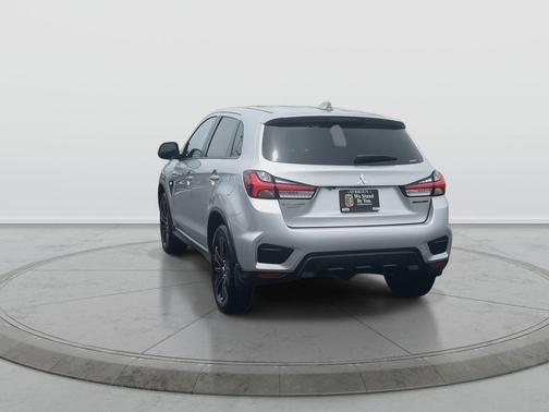 Alloy Silver Metallic 2026 Mitsubishi Outlander Sport 2.0 LE
