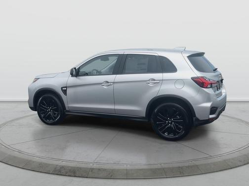 Alloy Silver Metallic 2026 Mitsubishi Outlander Sport 2.0 LE