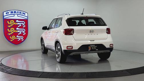 Lunar White 2025 Hyundai VENUE SEL