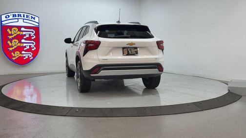 Summit White 2025 Chevrolet Trax LT