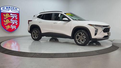 Summit White 2025 Chevrolet Trax LT
