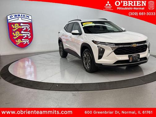 Summit White 2025 Chevrolet Trax LT