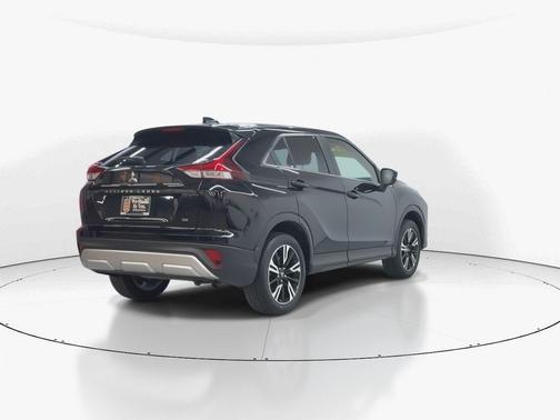 Labrador Black Pearl 2025 Mitsubishi Eclipse Cross SE