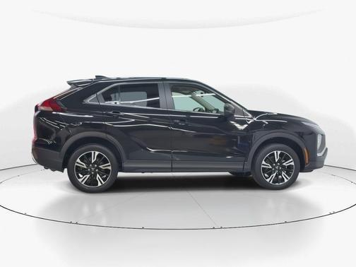Labrador Black Pearl 2025 Mitsubishi Eclipse Cross SE