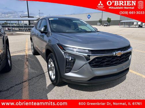Sterling Gray Metallic 2025 Chevrolet Trax LS