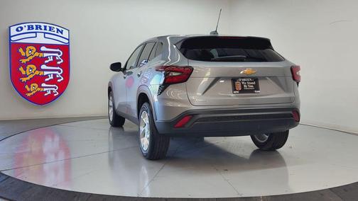 Sterling Gray Metallic 2025 Chevrolet Trax LS