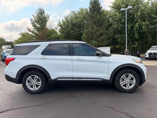 Oxford White 2020 Ford Explorer XLT