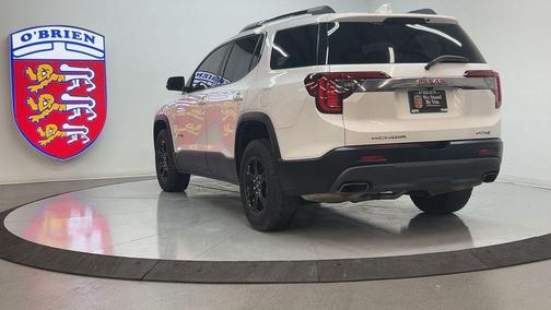 2023 GMC Acadia AWD AT4