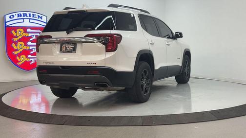 2023 GMC Acadia AWD AT4