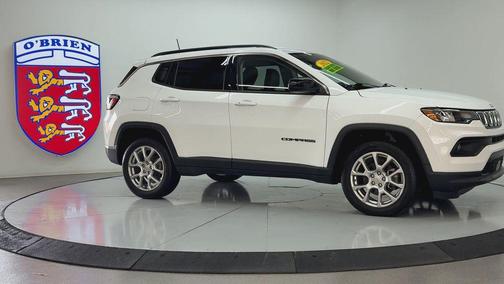 Bright White Clearcoat 2022 Jeep Compass Latitude Lux
