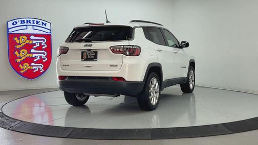 Bright White Clearcoat 2022 Jeep Compass Latitude Lux