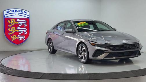 Fluid Metal 2025 Hyundai ELANTRA SEL