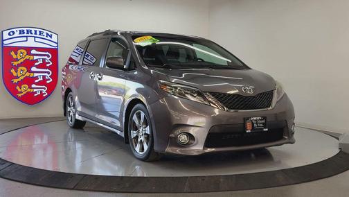Predawn Gray Mica 2017 Toyota Sienna SE