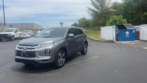 Mercury Gray Metallic 2026 Mitsubishi Outlander Sport 2.0 ES
