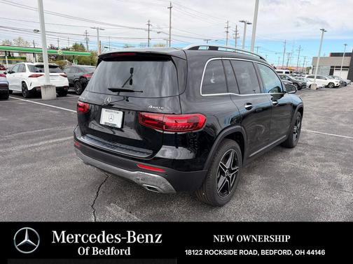 Black 2026 Mercedes-Benz GLB 250 4MATIC