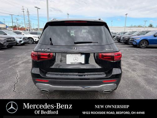 Black 2026 Mercedes-Benz GLB 250 4MATIC