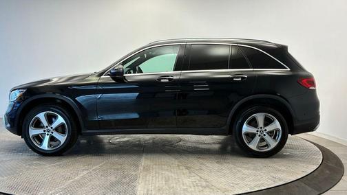 Black 2022 Mercedes-Benz GLC 300 4MATIC