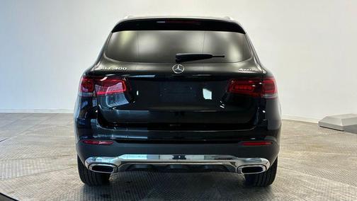 Black 2022 Mercedes-Benz GLC 300 4MATIC