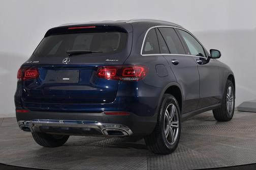 Lunar Blue Metallic 2022 Mercedes-Benz GLC 300 4MATIC