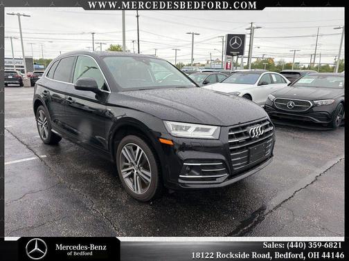 Mythos Black Metallic 2020 Audi Q5 Prestige 55 TFSI e quattro S tronic