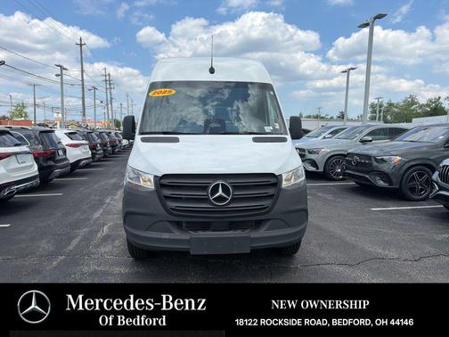 Arctic White 2025 Mercedes-Benz Sprinter 2500 Standard Roof