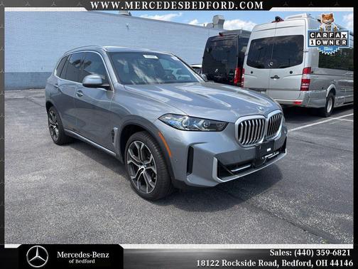 Skyscraper Grey Metallic 2026 BMW X5 xDrive40i