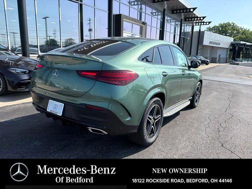 MANUFAKTUR Signature Ireland Mid Green Metallic 2026 Mercedes-Benz GLE 450 4MATIC