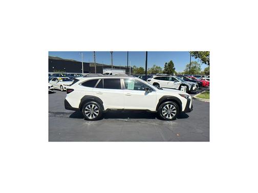 Crystal White Pearl 2025 Subaru Outback Limited