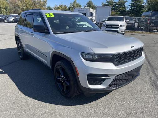 2023 Jeep Grand Cherokee Altitude 4x4