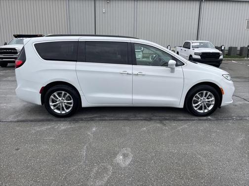 2021 Chrysler Pacifica Touring AWD