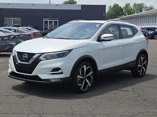 2022 Nissan Rogue Sport SL