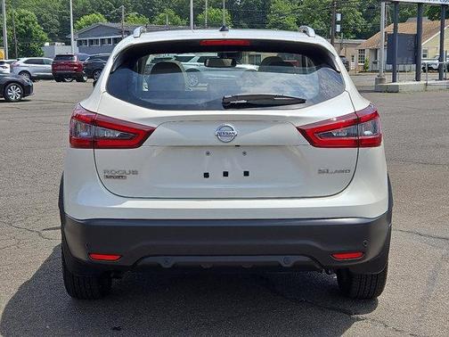 2022 Nissan Rogue Sport SL