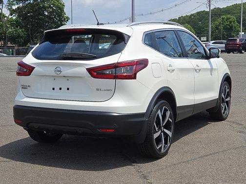 2022 Nissan Rogue Sport SL
